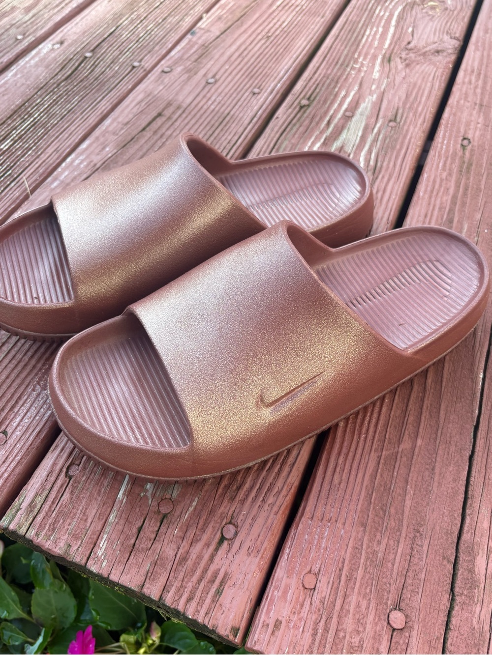 Footwear - Slides